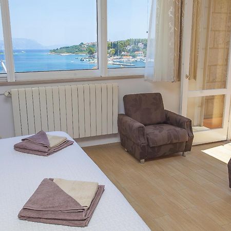 Guest House Lovric Lumbarda Pokoj fotografie